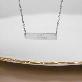 Ketting | square bar | Eigen tekst ZILVER