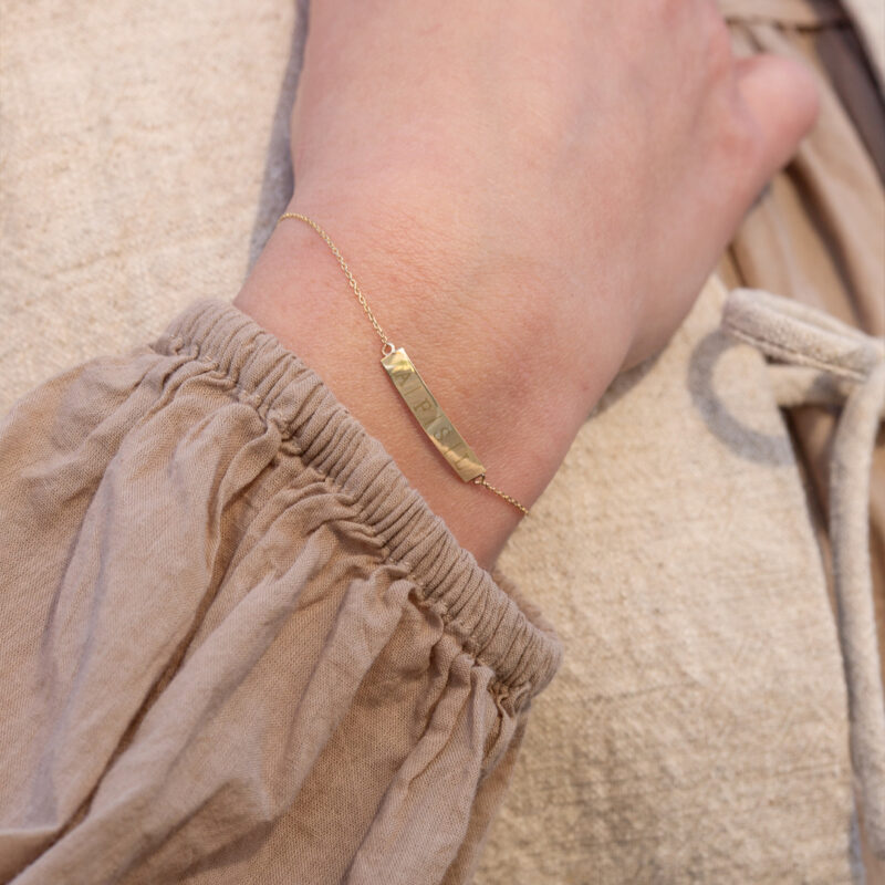 Armband | Bar 1-4 initialen | 14K GOUD - Afbeelding 2